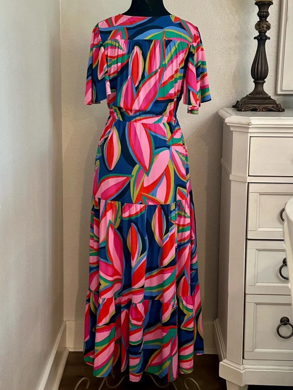 White Closet Elements Abstract Multicolor Floral Maxi Dress Pink Blue Size Small - Picture 3 of 11